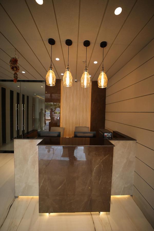 Hotel Marigold Bhubaneswar Exteriör bild